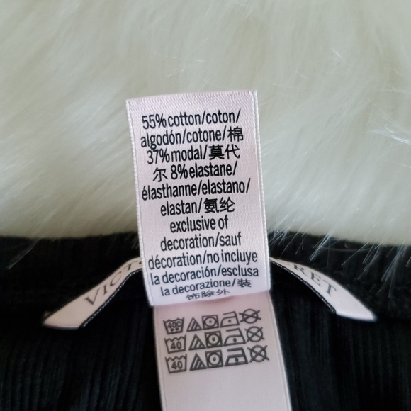 VICTORIA'S SECRET SLEEP SHORT SIZE S - Picture 5 of 6